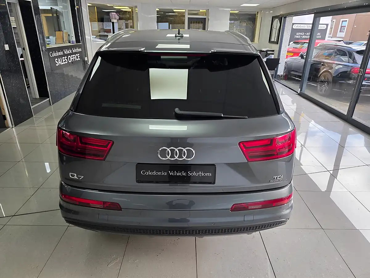 Used 2017 Audi Q7 S Line Grey - Interior and Exterior details 15