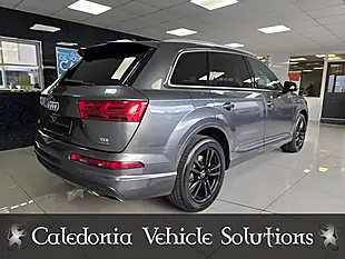 Used 2017 Audi Q7 S Line Grey - Interior and Exterior details 4