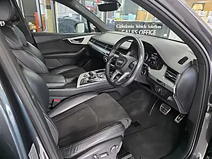Used 2017 Audi Q7 S Line Grey - Interior and Exterior details 5