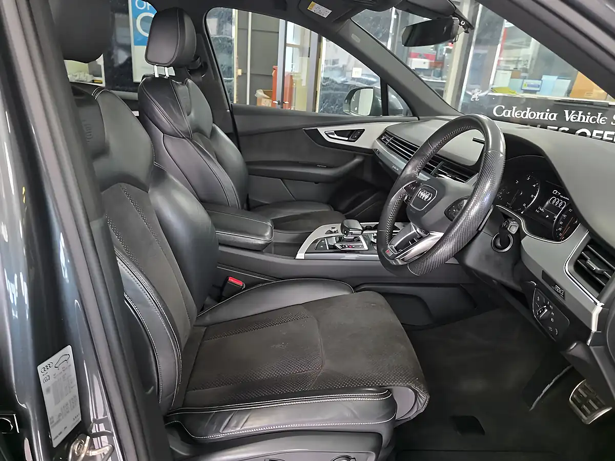 Used 2017 Audi Q7 S Line Grey - Interior and Exterior details 6