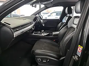 Used 2017 Audi Q7 S Line Grey - Interior and Exterior details 9