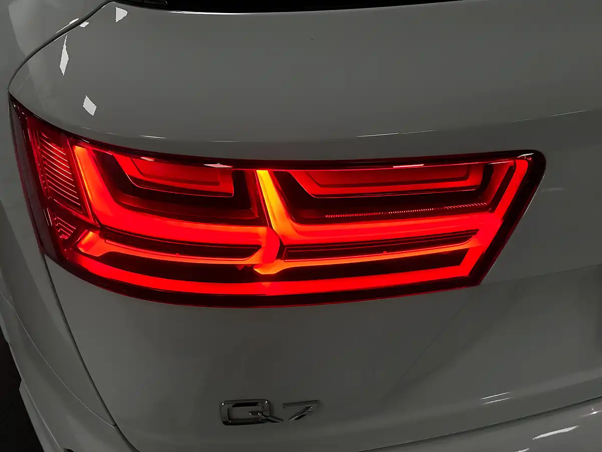 Used 2017 Audi Q7 S Line White - Interior and Exterior details 20