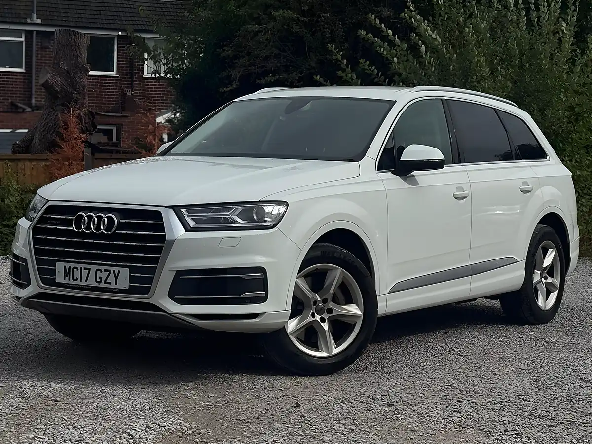 Used 2017 Audi Q7 Se White - Interior and Exterior details 2