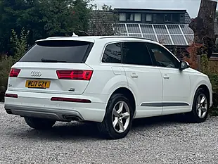 Used 2017 Audi Q7 Se White - Interior and Exterior details 9