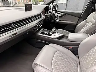 Used 2017 Audi Q7 SQ7 Blue - Interior and Exterior details 15