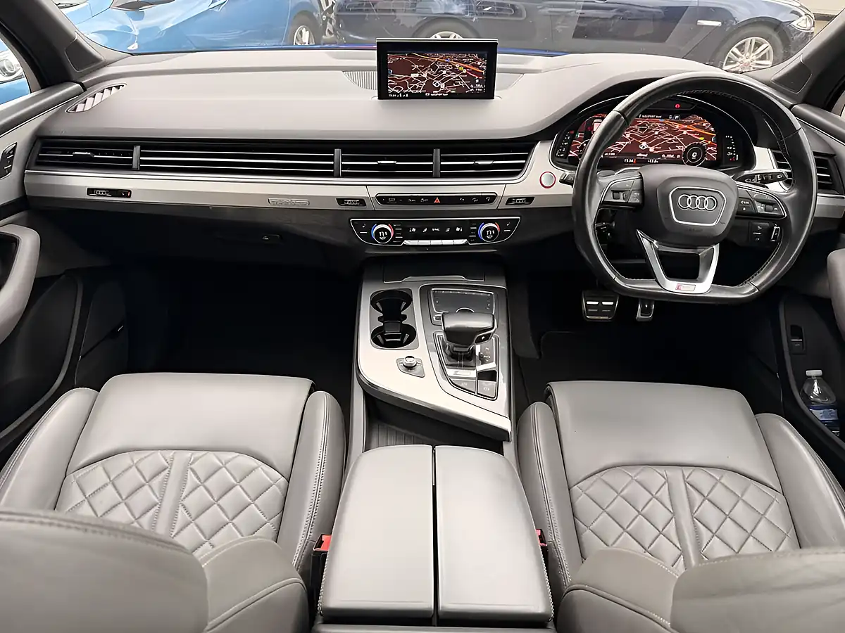 Used 2017 Audi Q7 SQ7 Blue - Interior and Exterior details 20