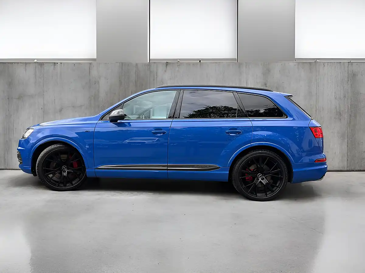 Used 2017 Audi Q7 SQ7 Blue - Interior and Exterior details 3