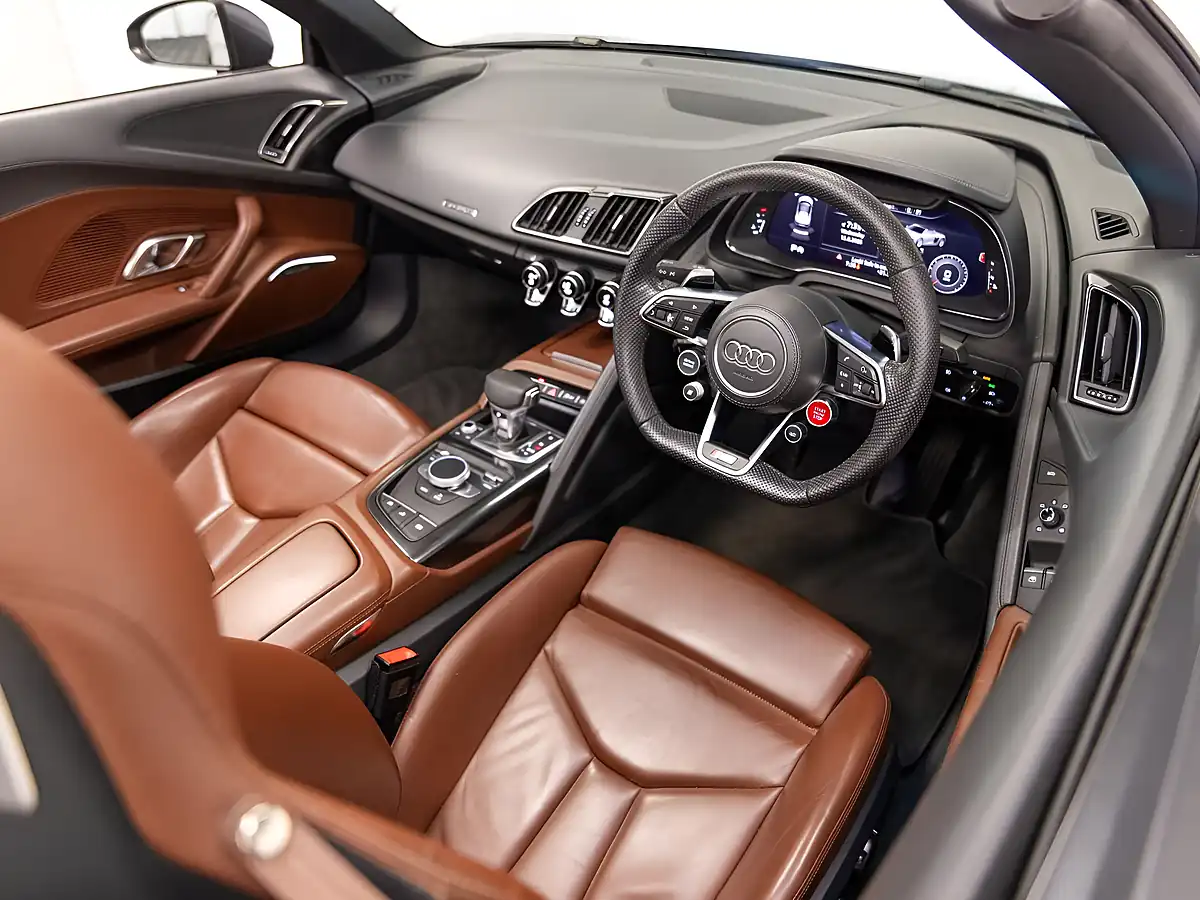 Used 2017 Audi R8 Spyder Grey - Interior and Exterior details 11