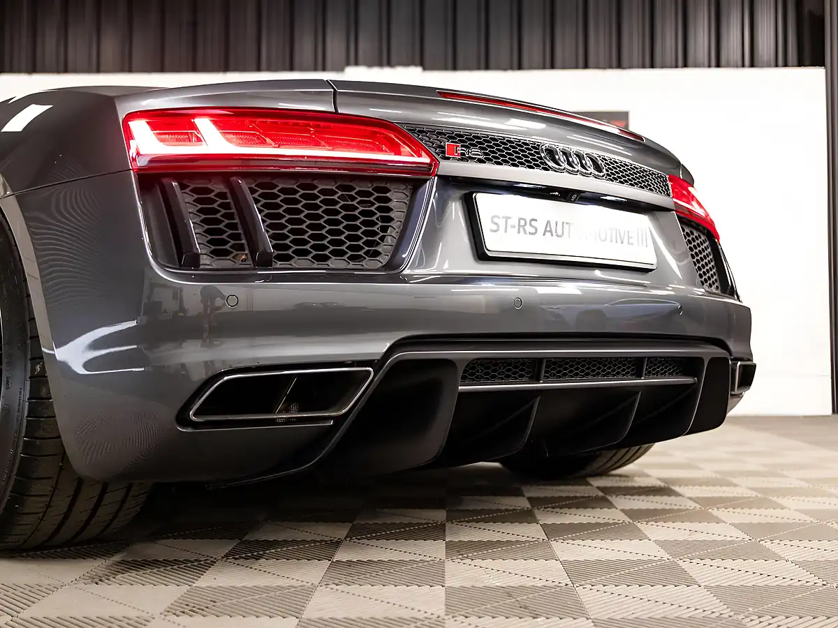 Used 2017 Audi R8 Spyder Grey - Interior and Exterior details 19