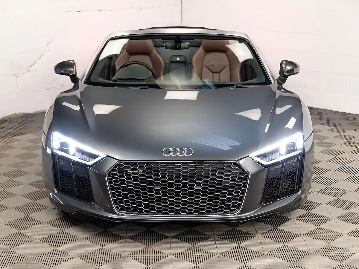 Used 2017 Audi R8 Spyder Grey - Interior and Exterior details 8