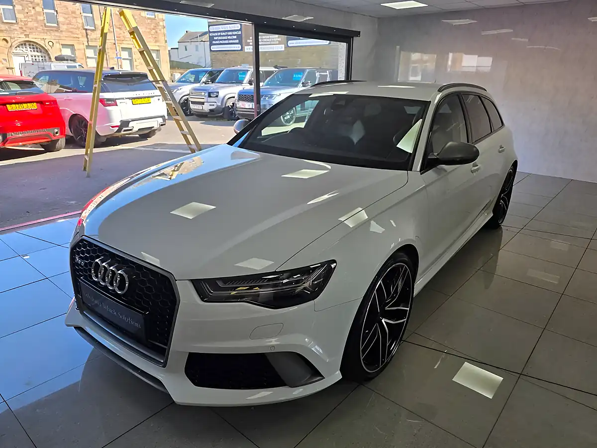 Used 2017 Audi RS6 Avant Performance White - Interior and Exterior details 13