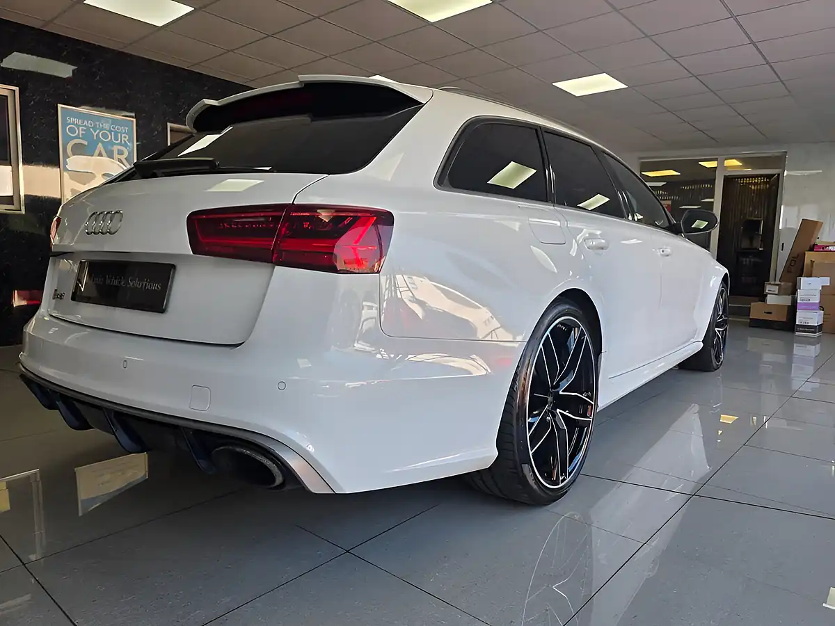 Used 2017 Audi RS6 Avant Performance White - Interior and Exterior details 15