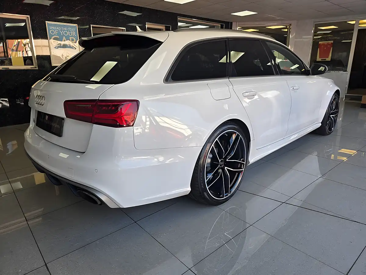 Used 2017 Audi RS6 Avant Performance White - Interior and Exterior details 3
