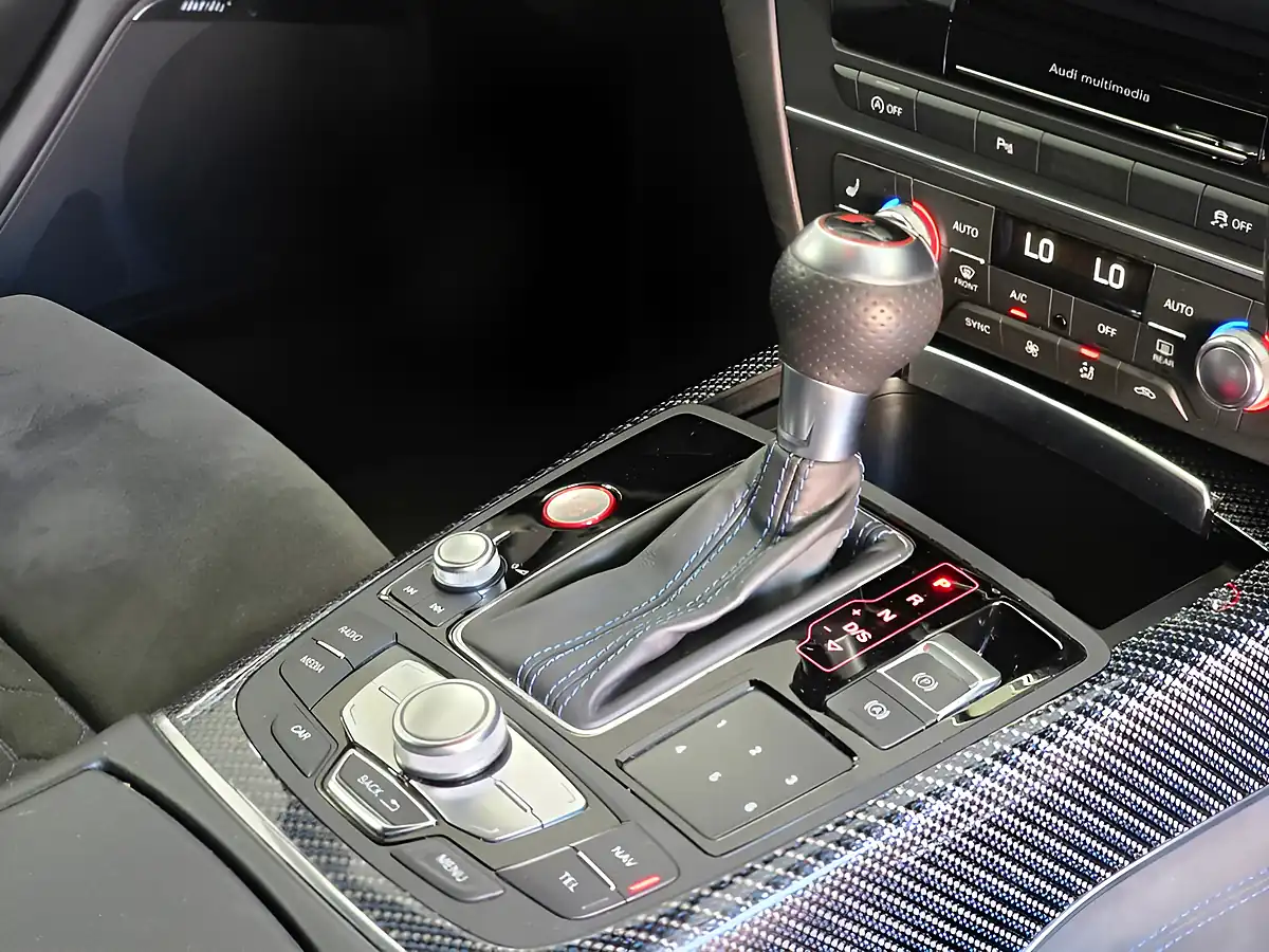 Used 2017 Audi RS6 Avant Performance White - Interior and Exterior details 9