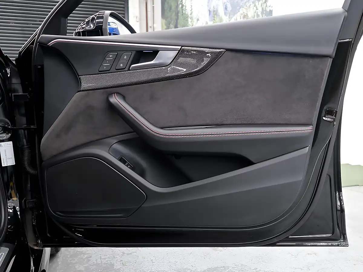 Used 2017 Audi S4 Avant Black - Interior and Exterior details 16