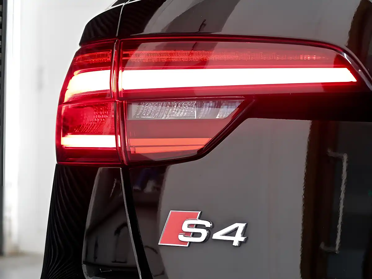 Used 2017 Audi S4 Avant Black - Interior and Exterior details 20
