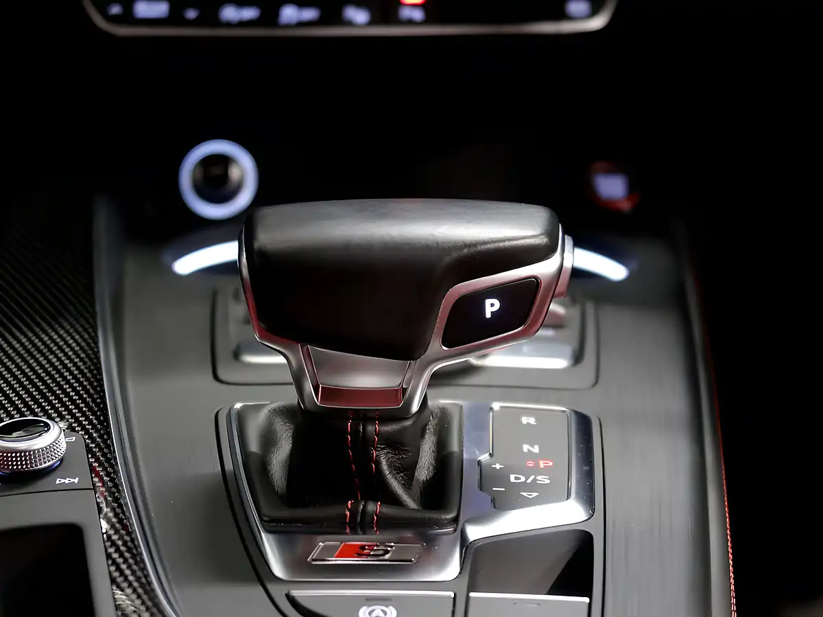 Used 2017 Audi S4 Avant Black - Interior and Exterior details 9