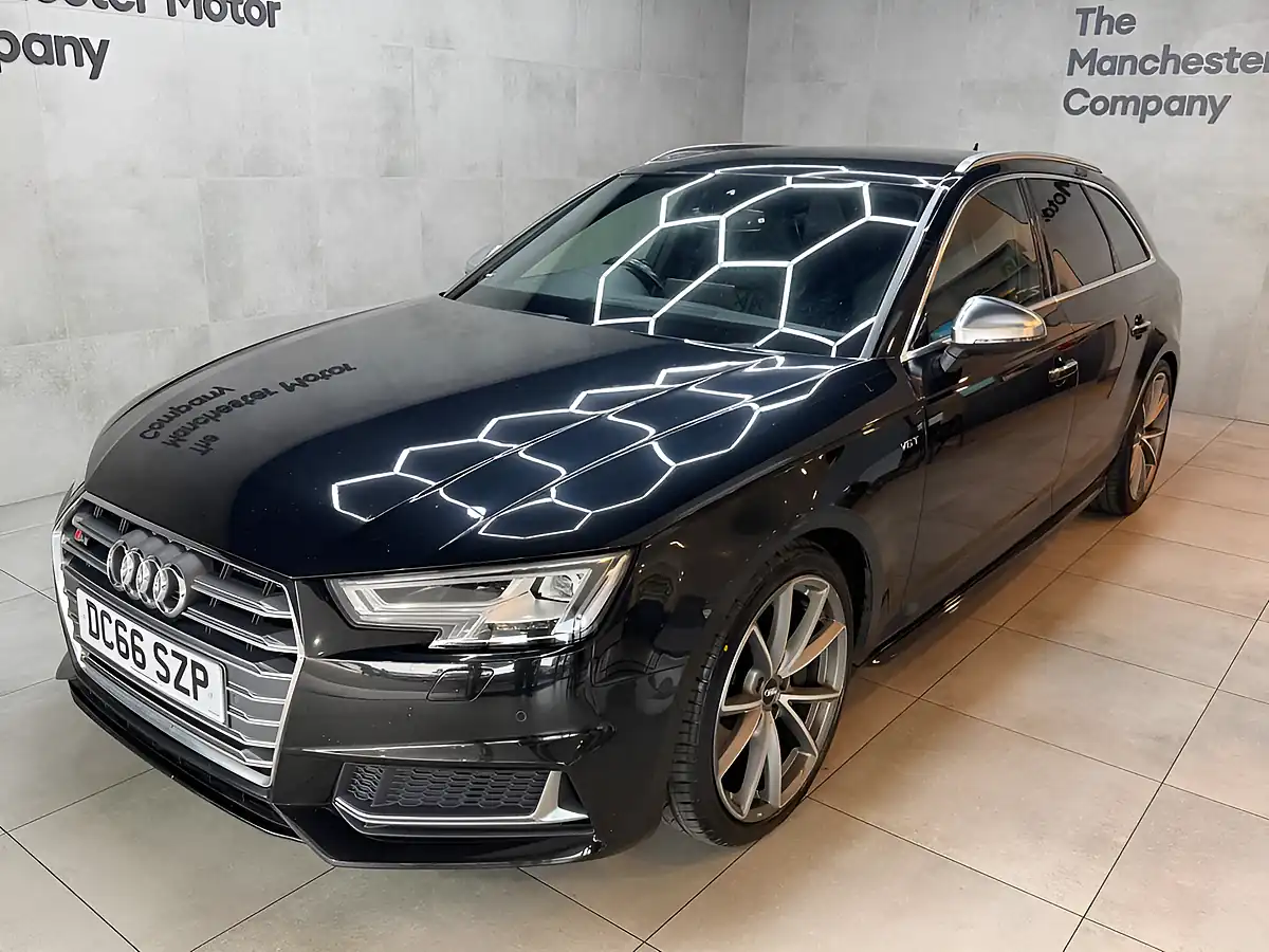 Used 2017 Audi S4 Avant Black - Front View