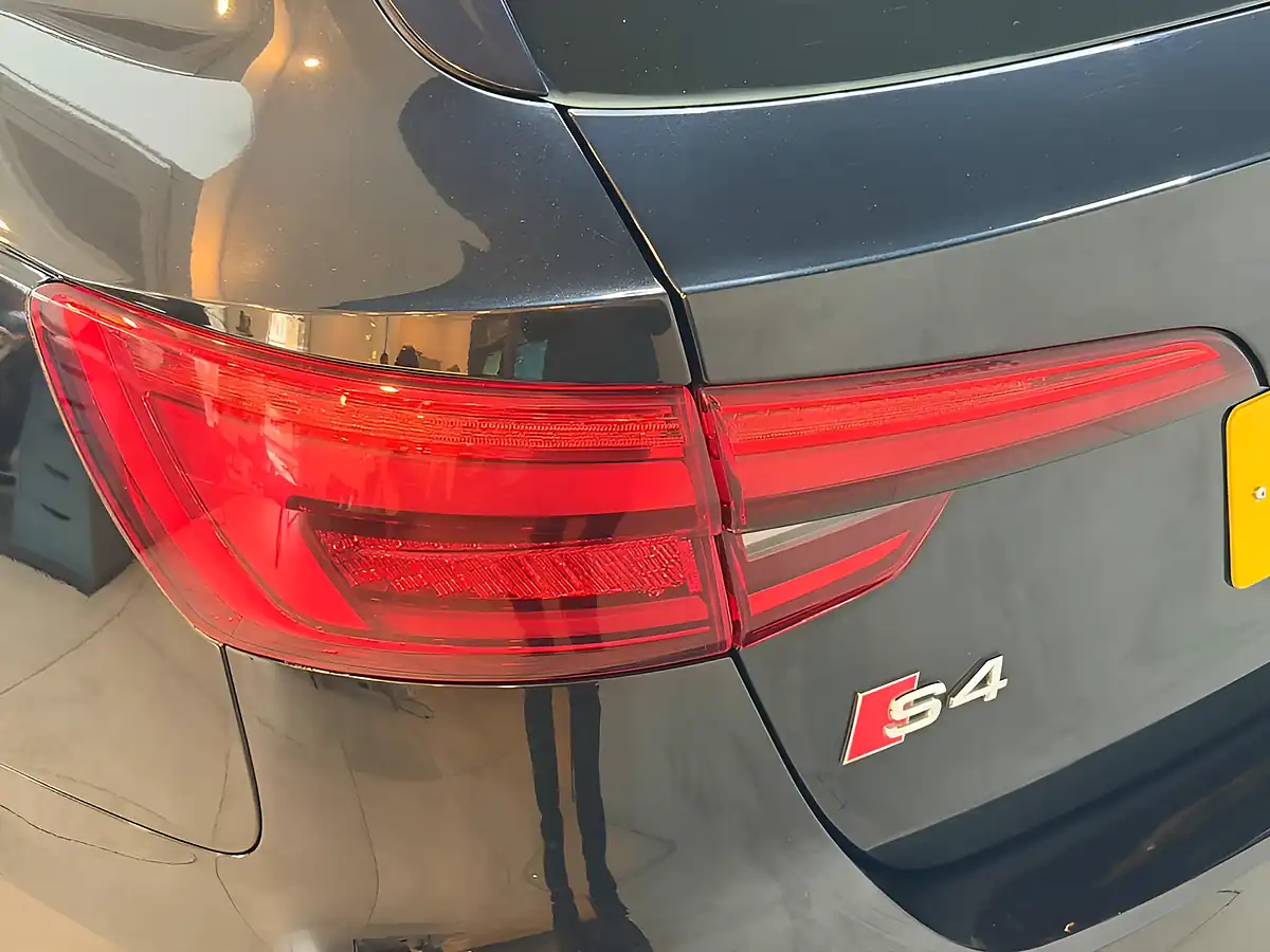 Used 2017 Audi S4 Avant Black - Interior and Exterior details 19