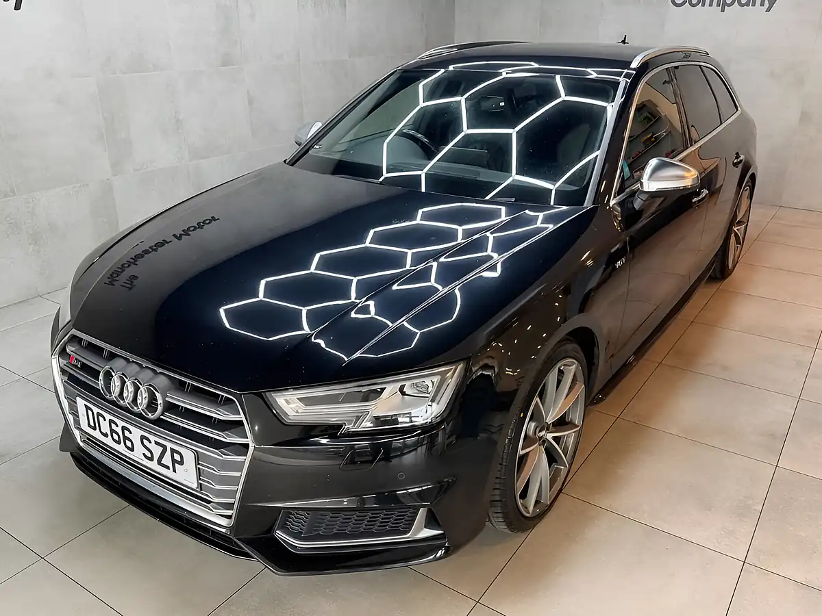 Used 2017 Audi S4 Avant Black - Interior and Exterior details 5