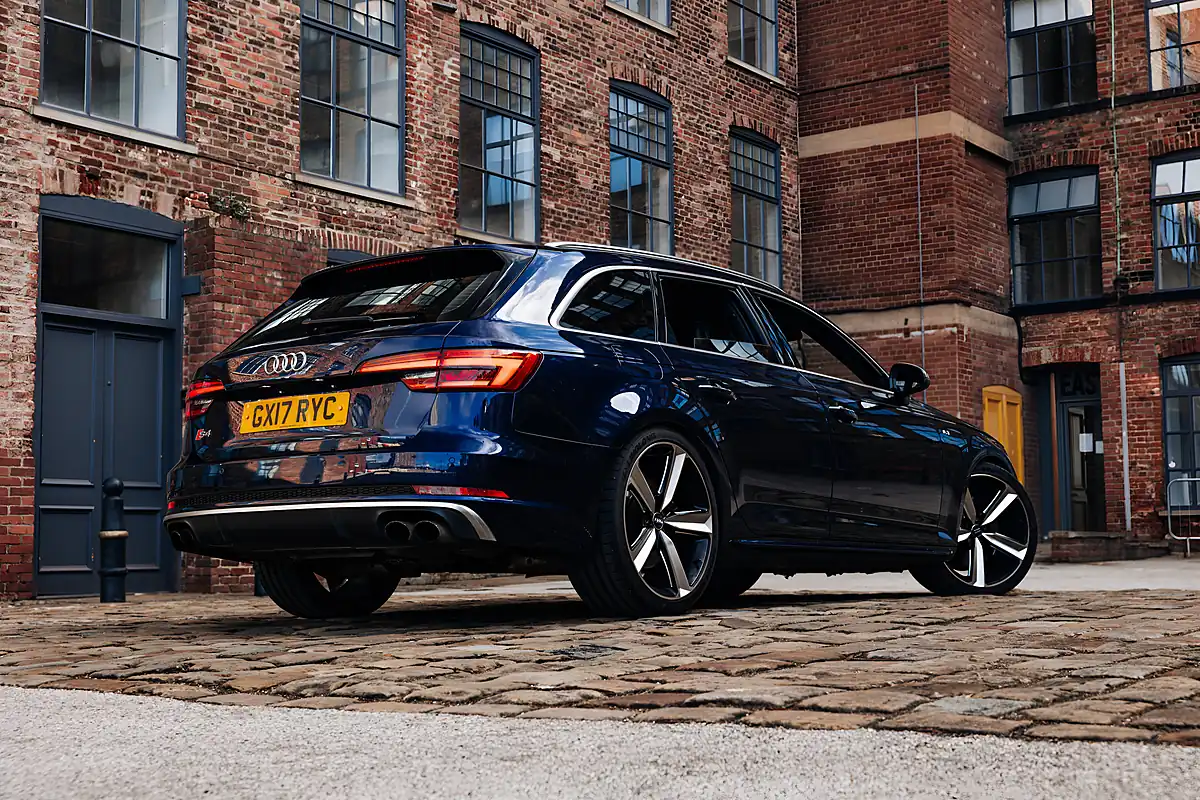 Used 2017 Audi S4 Avant Blue - Interior and Exterior details 12