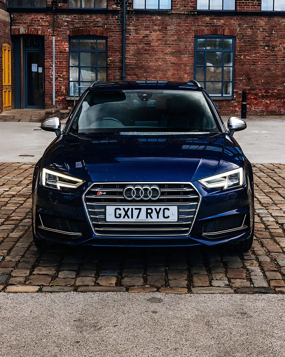 Used 2017 Audi S4 Avant Blue - Interior and Exterior details 4
