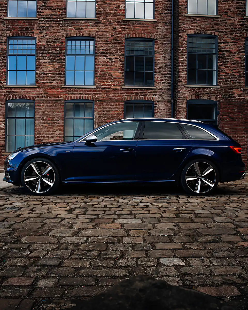 Used 2017 Audi S4 Avant Blue - Interior and Exterior details 7