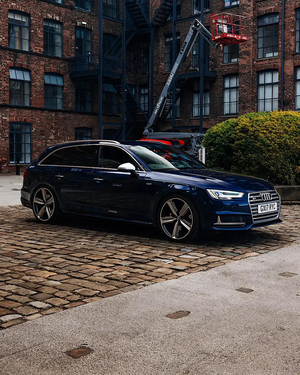 Used 2017 Audi S4 Avant Blue - Interior and Exterior details 8