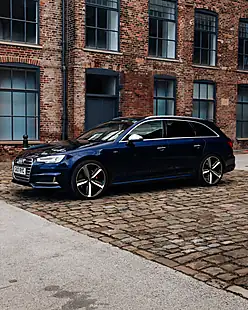 Used 2017 Audi S4 Avant Blue - Interior and Exterior details 9