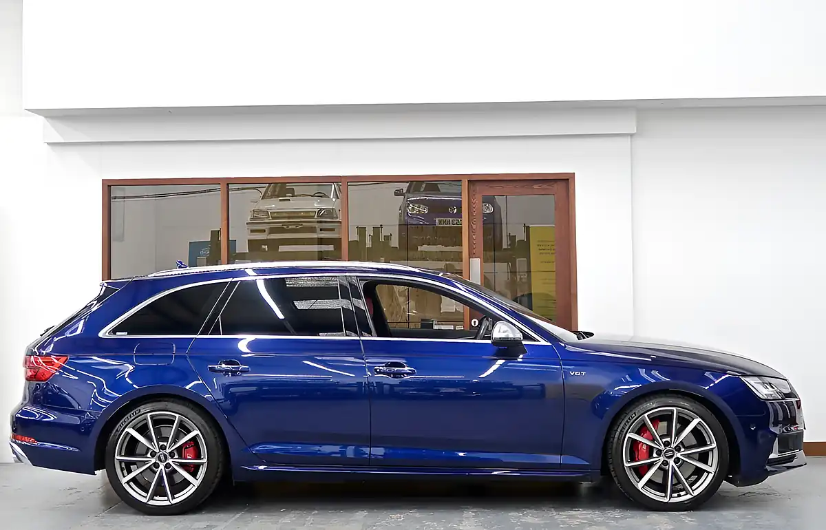 Used 2017 Audi S4 Avant Blue - Interior and Exterior details 6