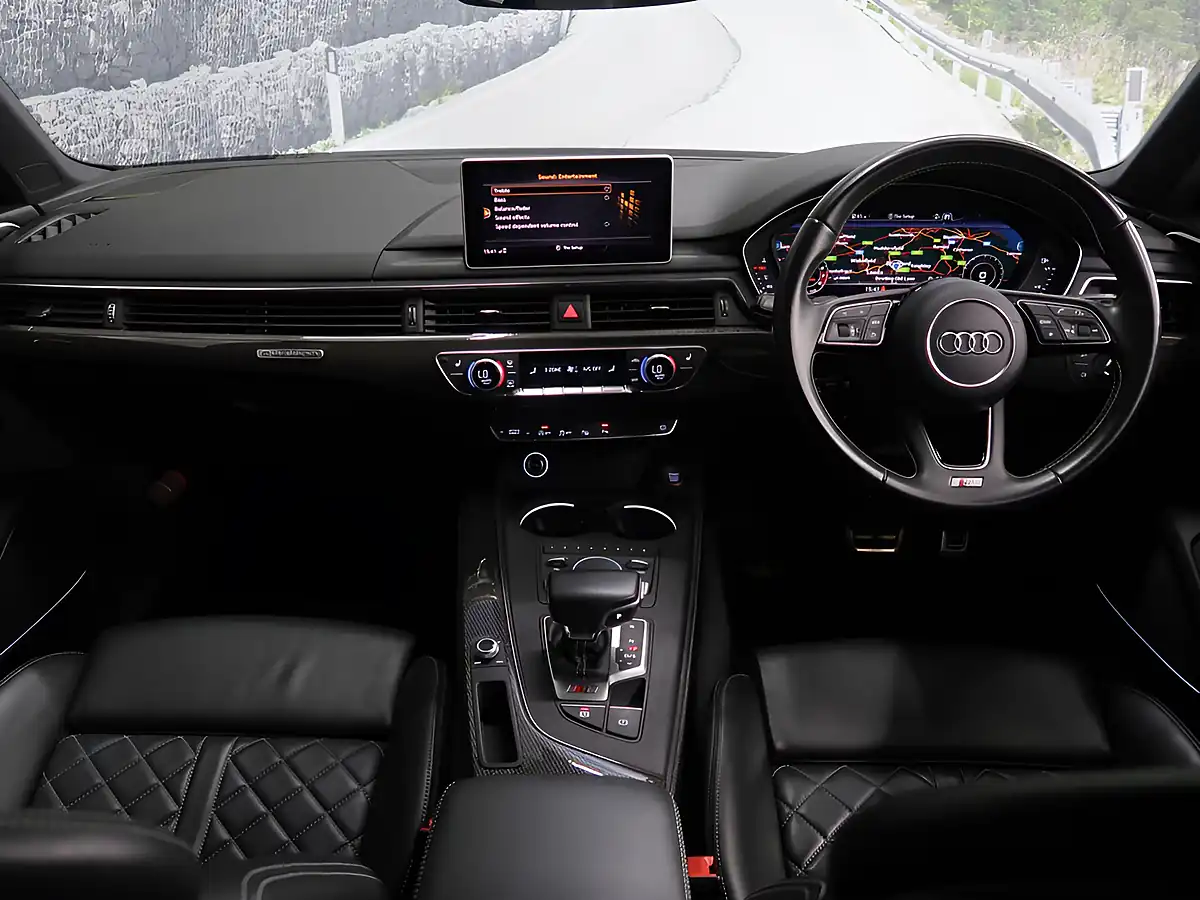 Used 2017 Audi S4 Avant Blue - Interior and Exterior details 10