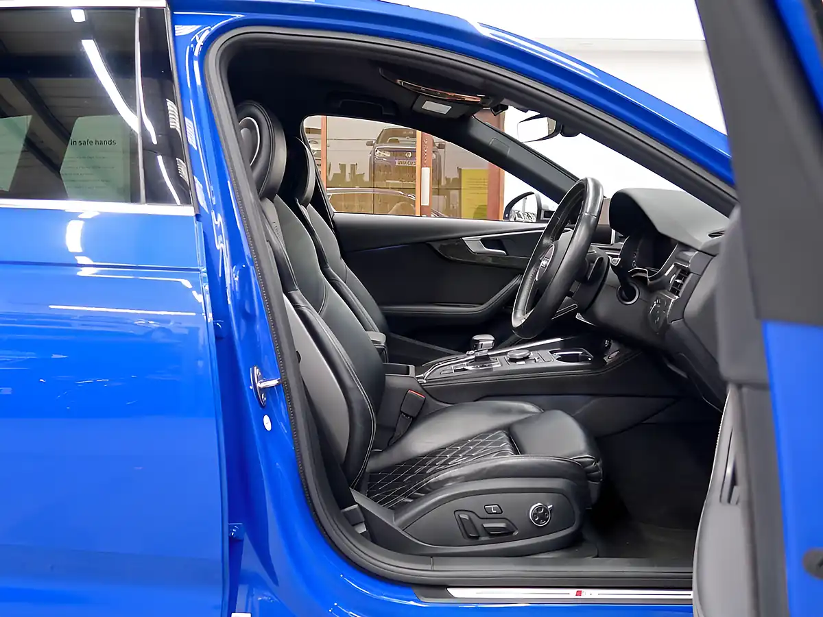 Used 2017 Audi S4 Avant Blue - Interior and Exterior details 11