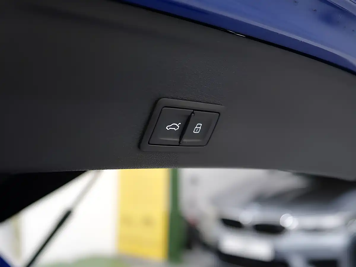 Used 2017 Audi S4 Avant Blue - Interior and Exterior details 19
