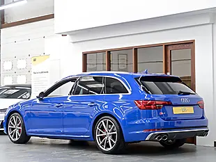 Used 2017 Audi S4 Avant Blue - Interior and Exterior details 3