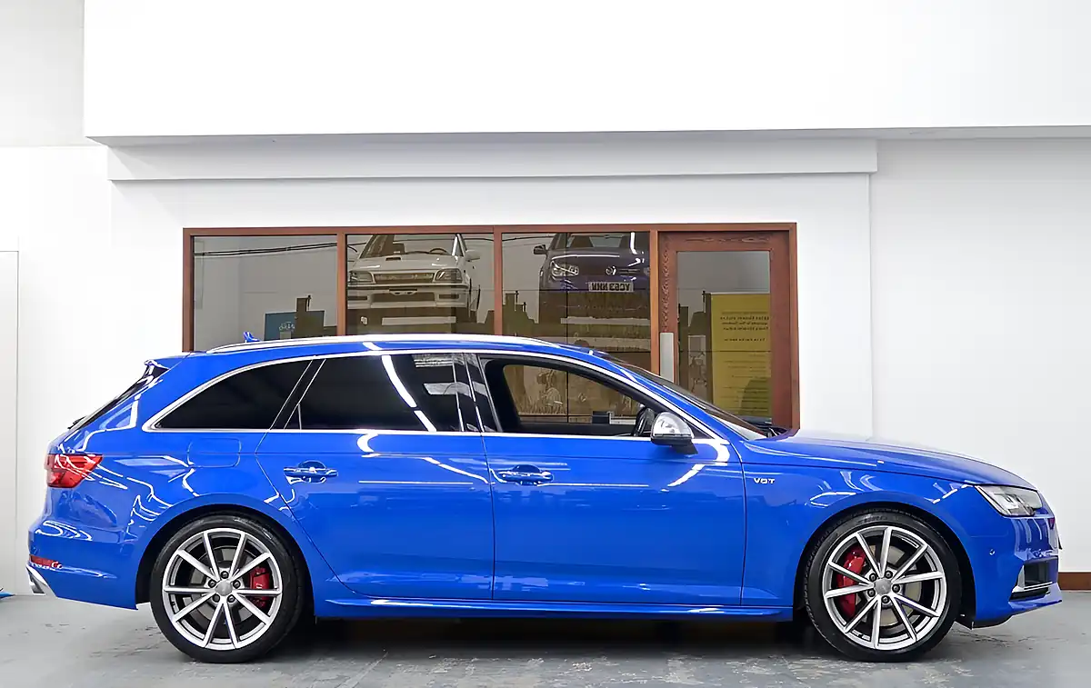 Used 2017 Audi S4 Avant Blue - Interior and Exterior details 6