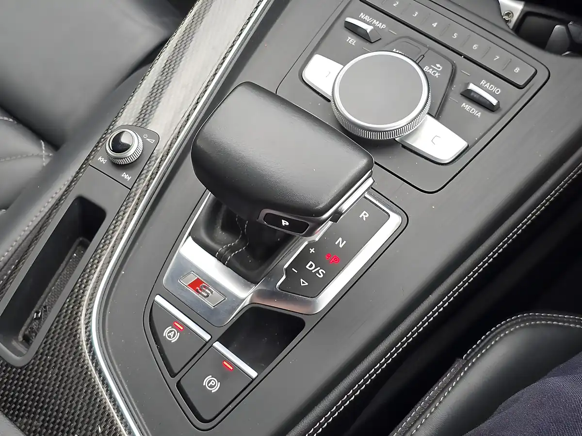 Used 2017 Audi S4 Avant Grey - Interior and Exterior details 13