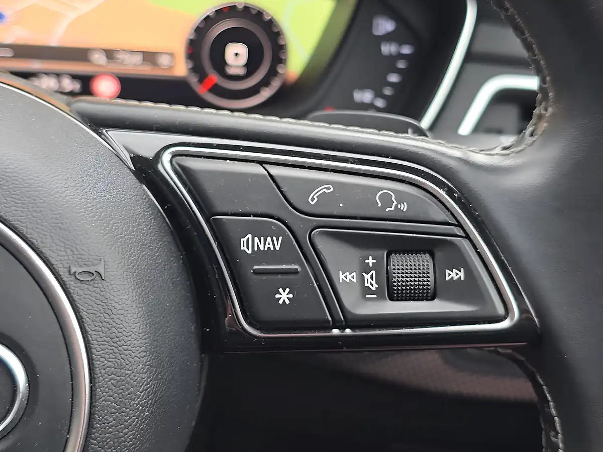 Used 2017 Audi S4 Avant Grey - Interior and Exterior details 17