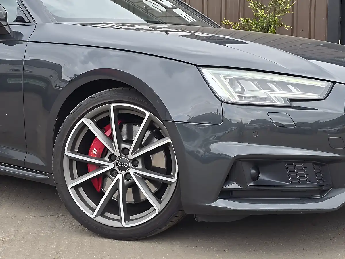 Used 2017 Audi S4 Avant Grey - Interior and Exterior details 2