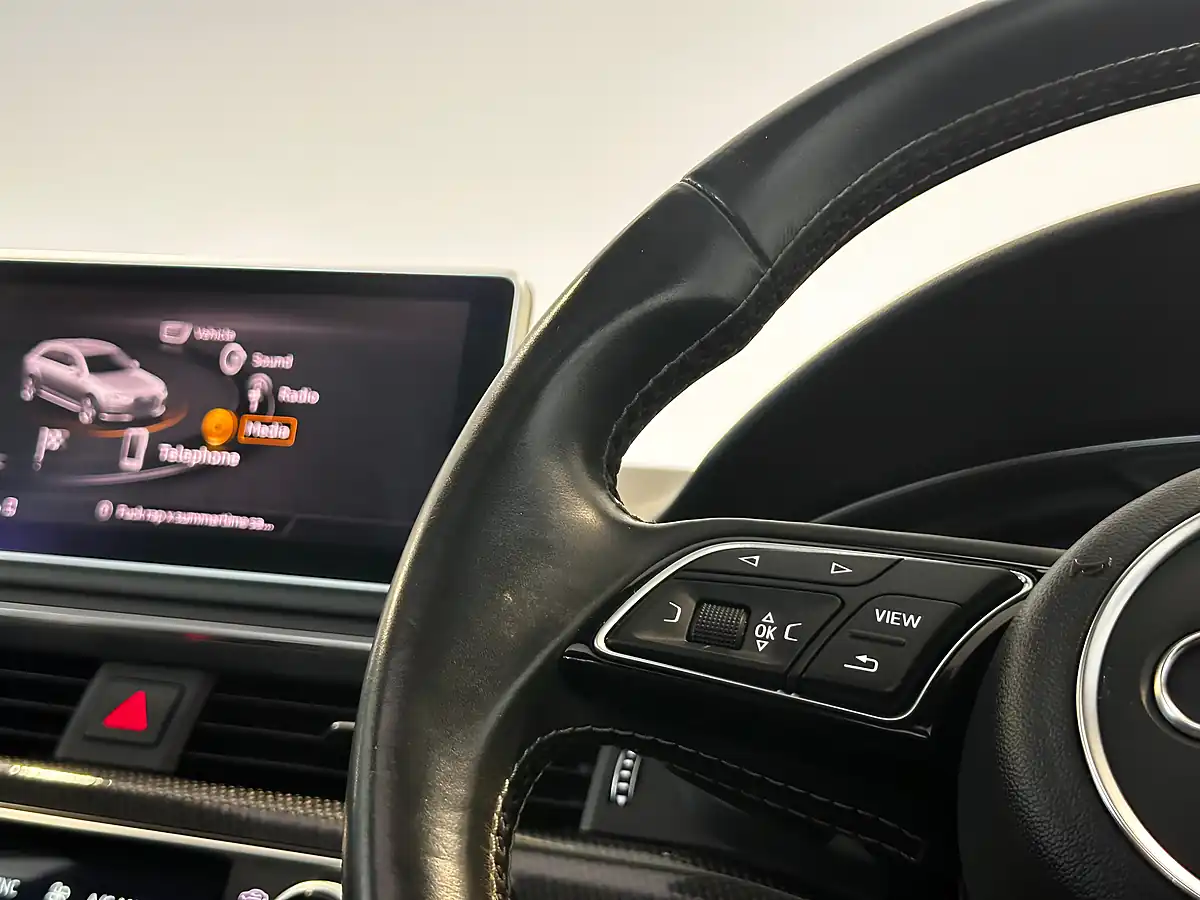 Used 2017 Audi S4 Avant Navarra Blue - Interior and Exterior details 14