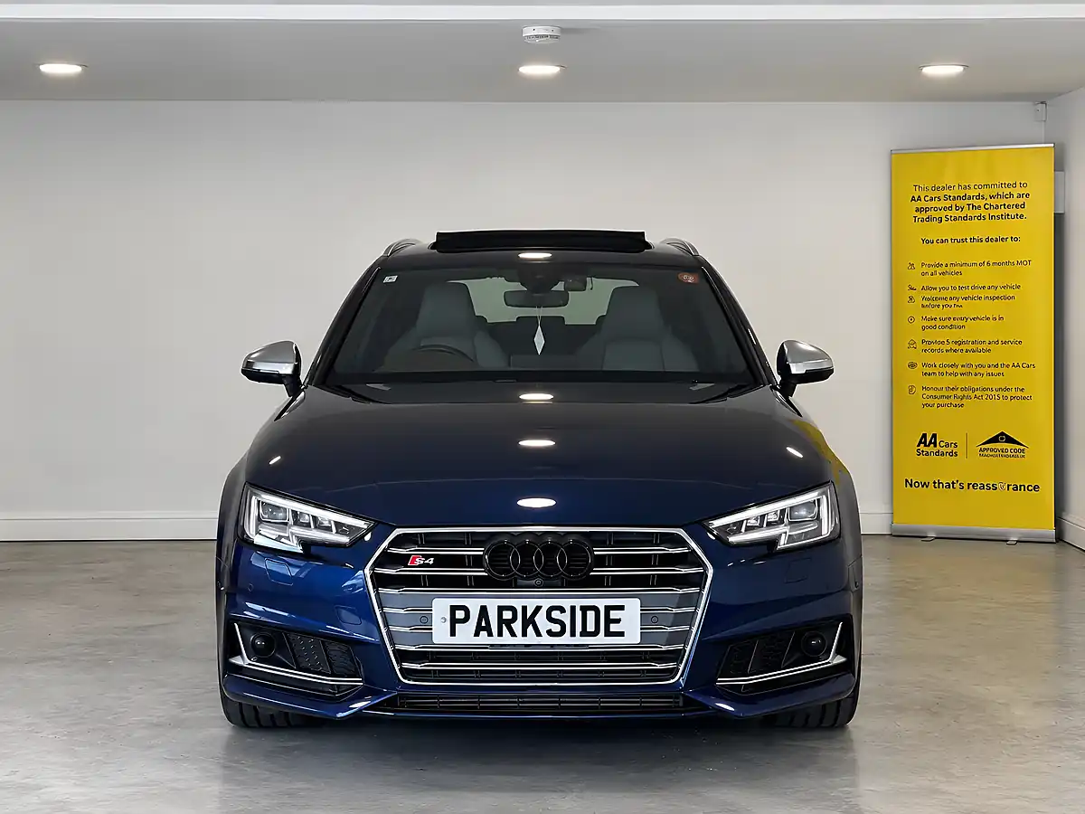 Used 2017 Audi S4 Avant Navarra Blue - Interior and Exterior details 5