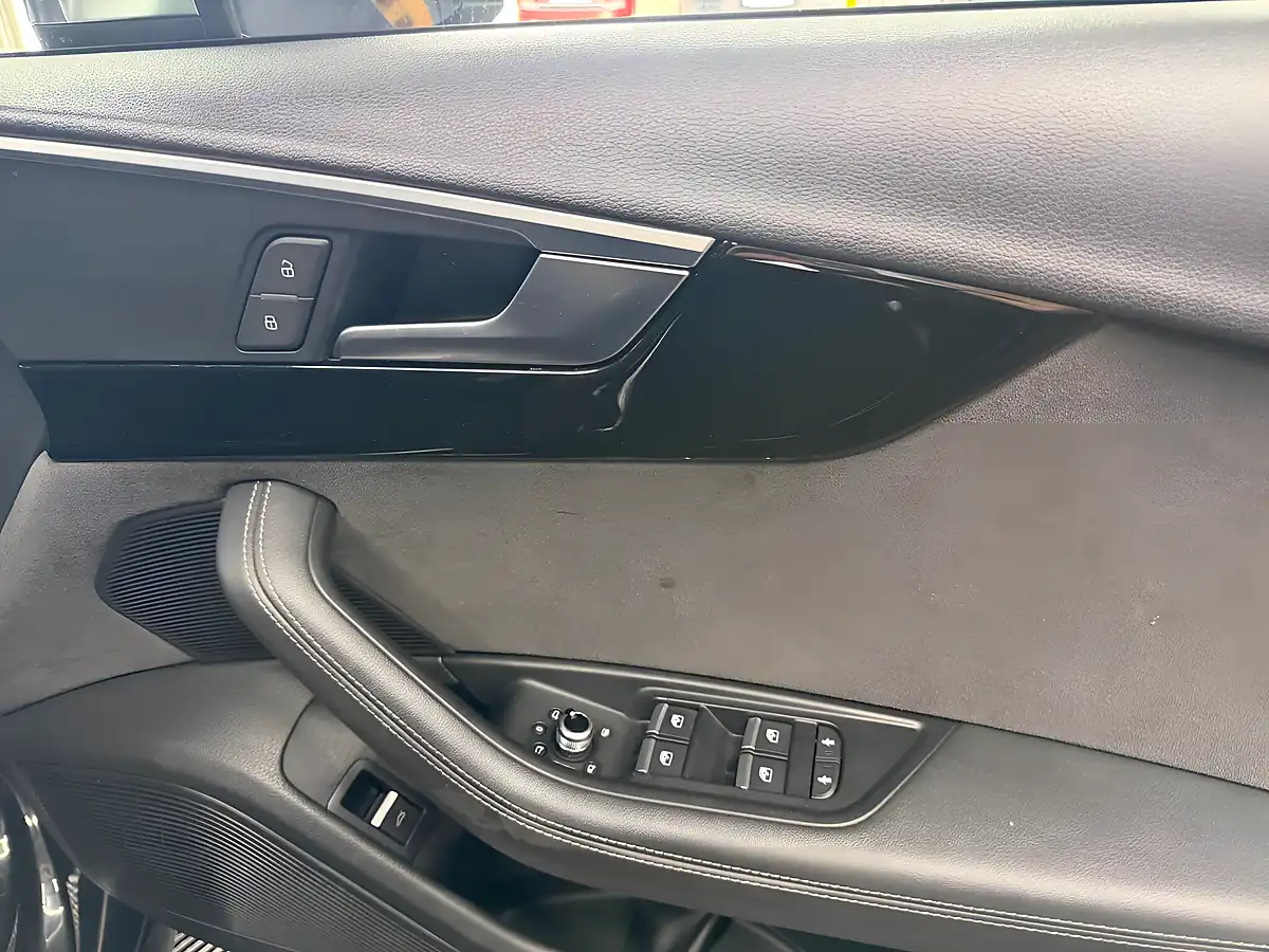 Used 2017 Audi S4 Saloon Black - Interior and Exterior details 11