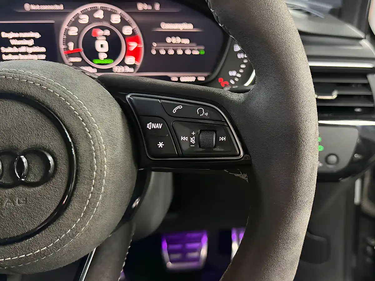 Used 2017 Audi S4 Saloon Black - Interior and Exterior details 13
