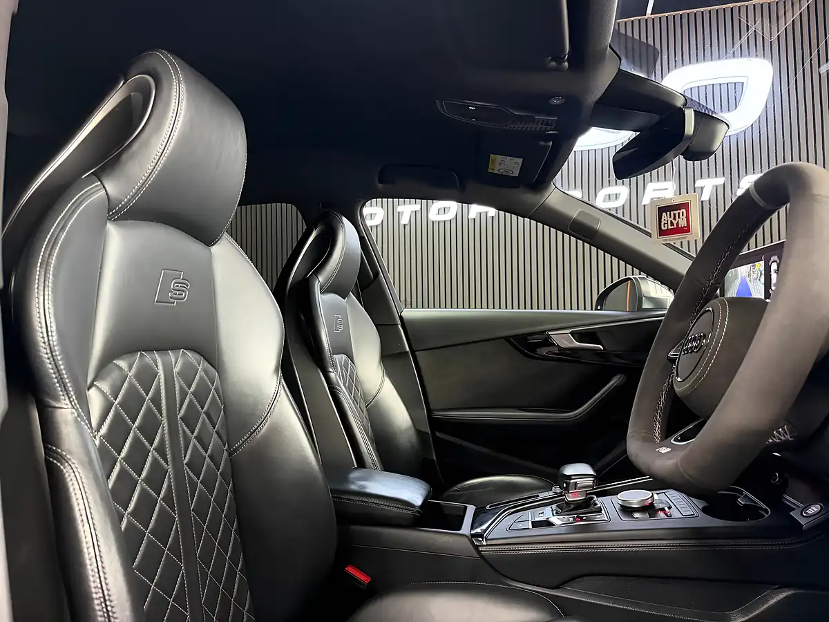 Used 2017 Audi S4 Saloon Black - Interior and Exterior details 15