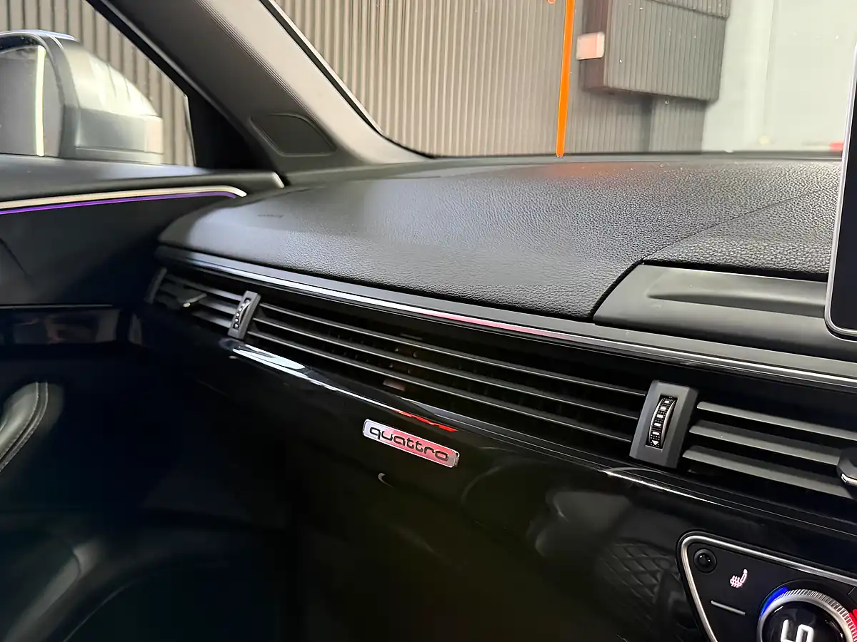Used 2017 Audi S4 Saloon Black - Interior and Exterior details 20