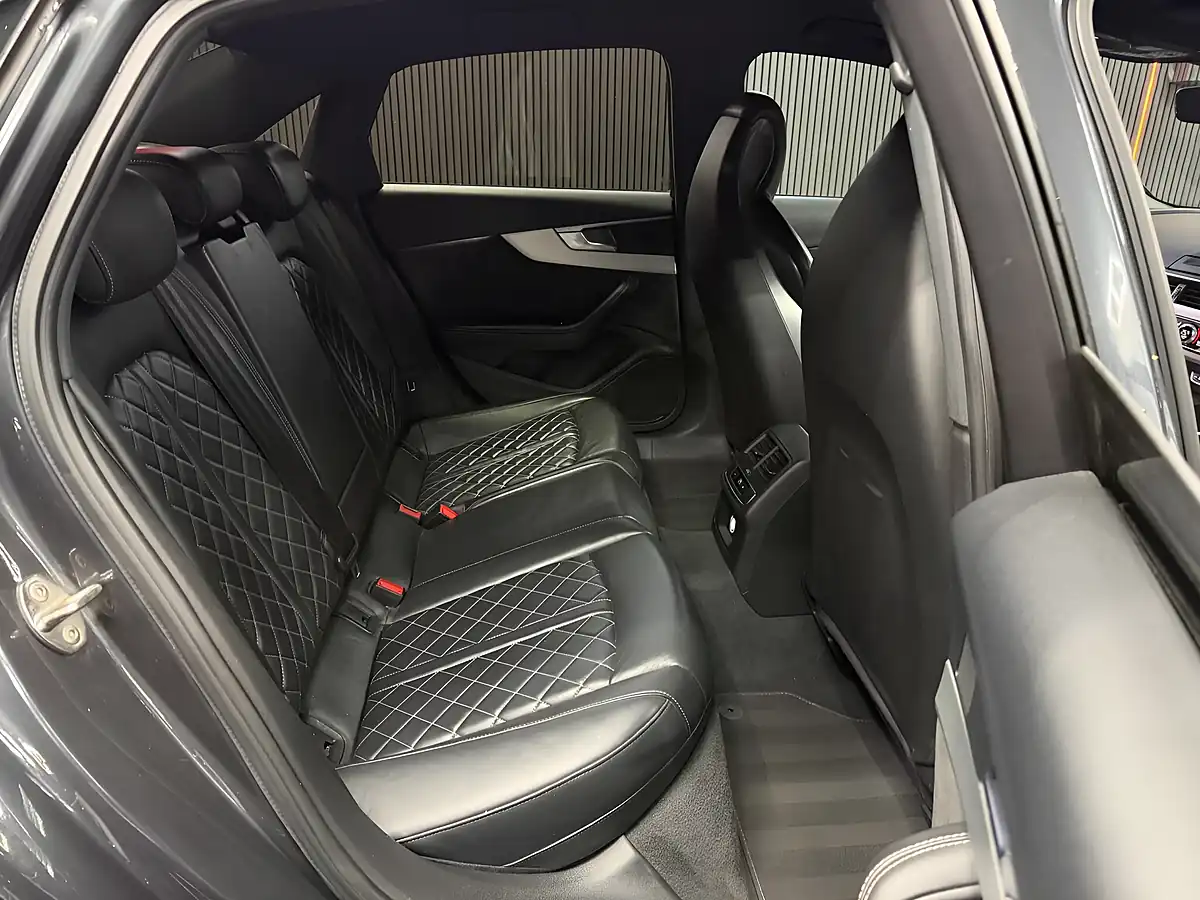 Used 2017 Audi S4 Saloon Grey - Interior and Exterior details 10