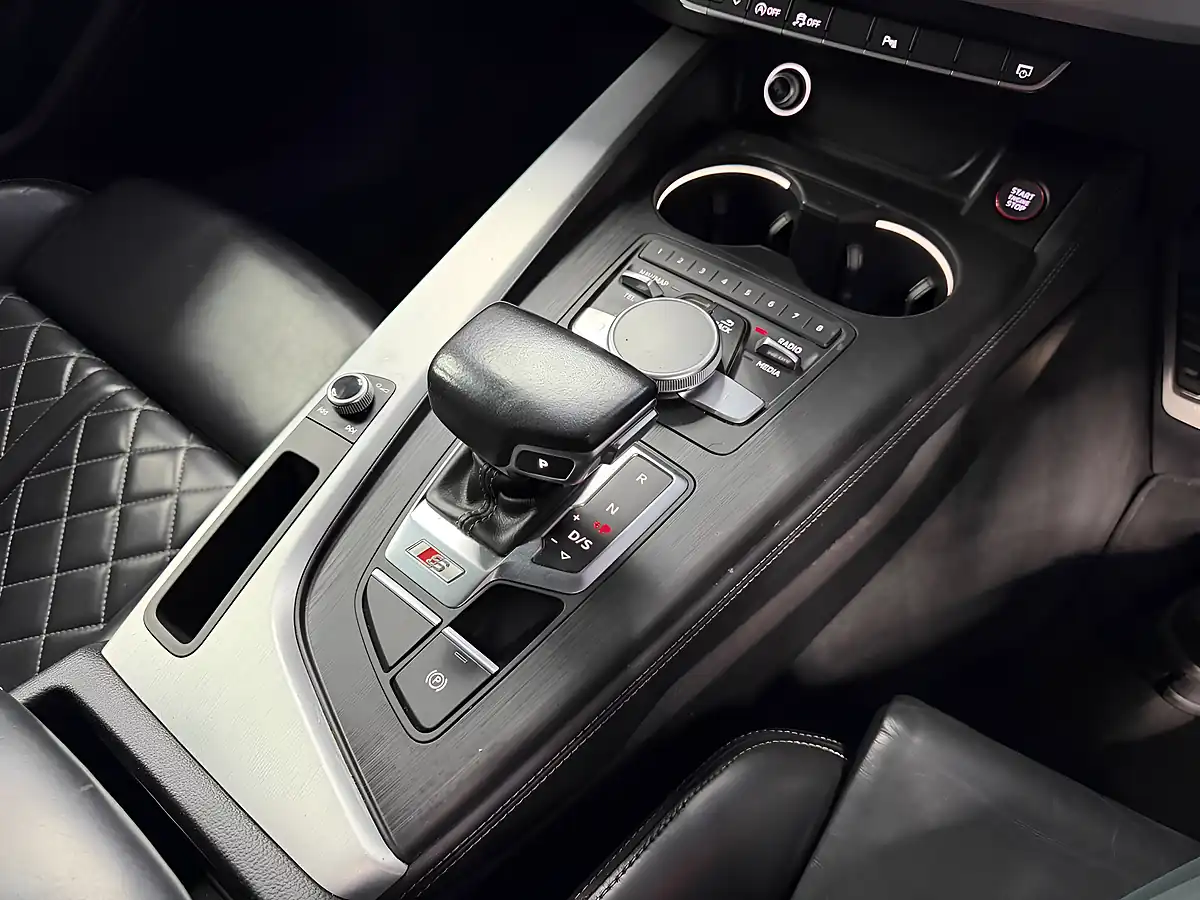 Used 2017 Audi S4 Saloon Grey - Interior and Exterior details 11