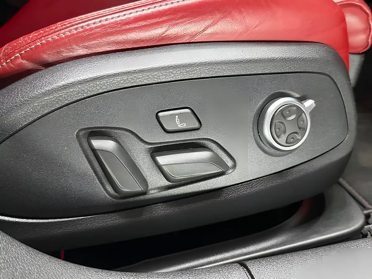 Used 2017 Audi S4 White - Interior and Exterior details 13