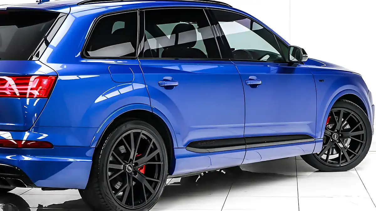 Used 2017 Audi SQ7 Blue - Interior and Exterior details 15