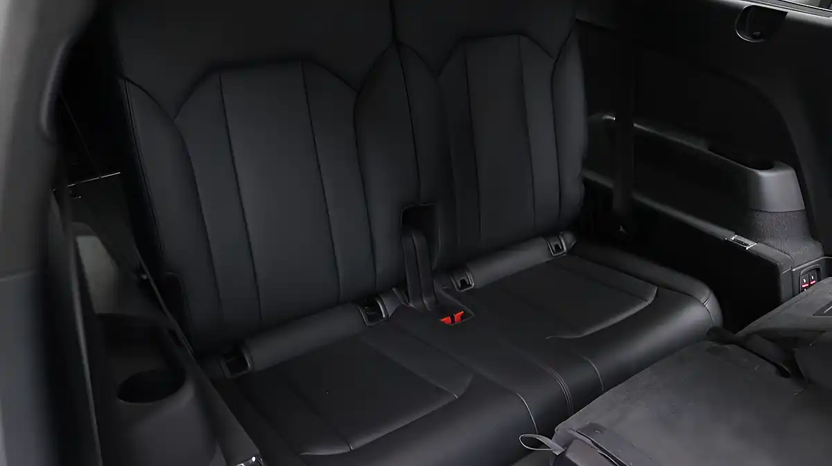 Used 2017 Audi SQ7 Blue - Interior and Exterior details 18