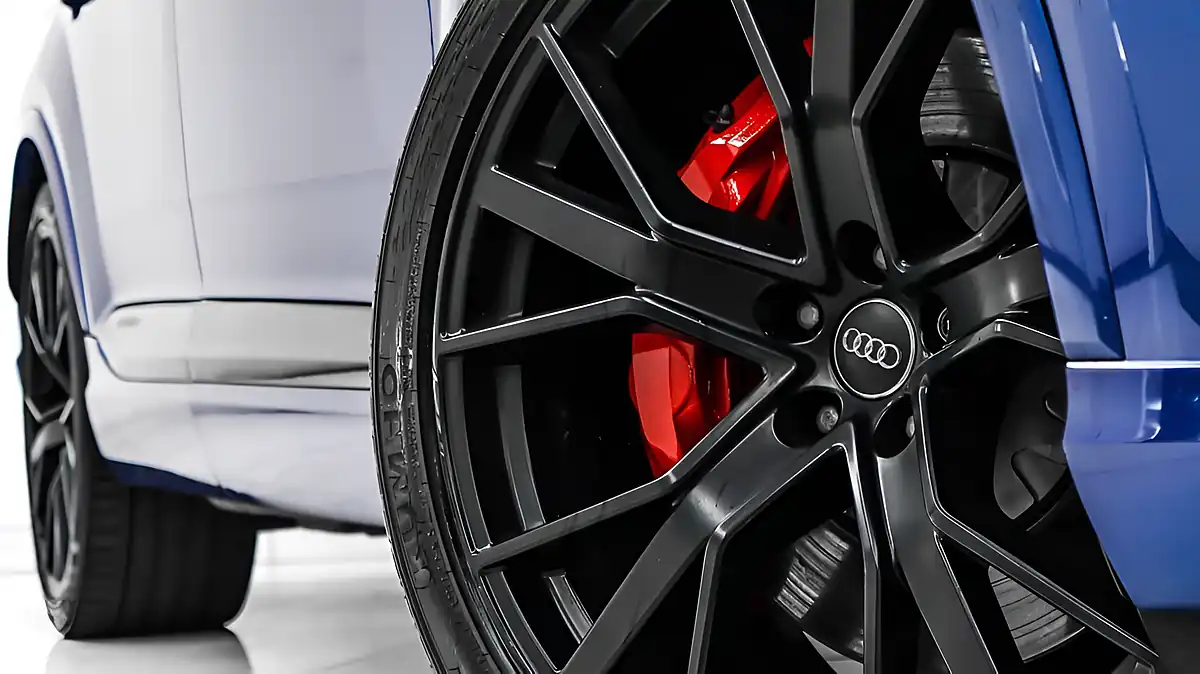 Used 2017 Audi SQ7 Blue - Interior and Exterior details 7